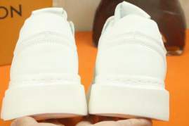 Picture of Louis Vuitton Shoes _SKULVsz38-44mnf102717291